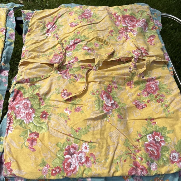 The‎ Company Store 2 Standard Pillow Shams Quilted Flowers Floral Patchwork - Picture 12 of 16